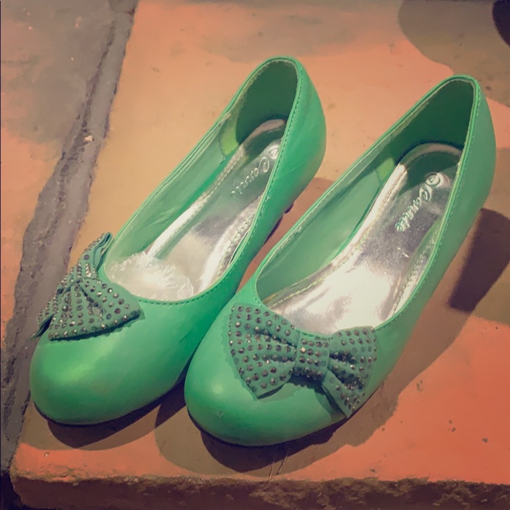 Girls Green Dress Shoes